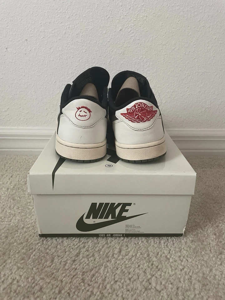 Size 10 - Jordan 1 Retro OG x Travis Scott Low Olive W - Image 3 of 4