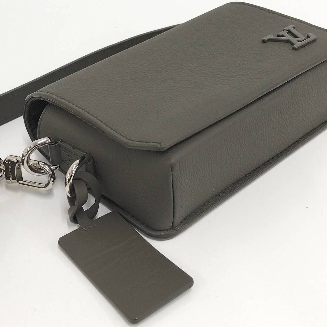 Louis Vuitton Aerogram Fastline Wearable Wallet Used SKAI-0 image 4