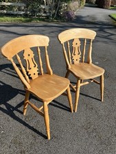 Pair of fine fiddle back dining / kitchen chairs