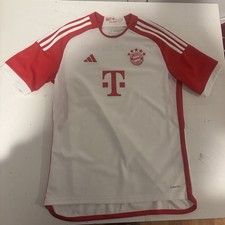 Bayern Munich 2023/24 Home kit Boys XL/Mens S