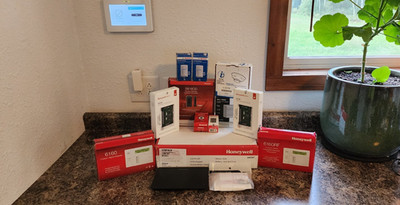NEW! Honeywell Resideo 20P  Security Bundle-3 Keypad-3 Motion-11 Contacts, Smoke