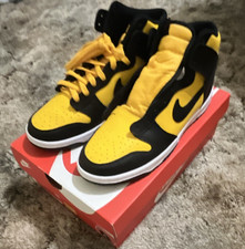 Nike Men s High-Top dunks  Yellow/Black Lace-...