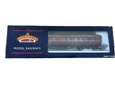 Bachmann 34-252B 57ft Corridor 1st/3rd composite coach LMS crimson`3619`