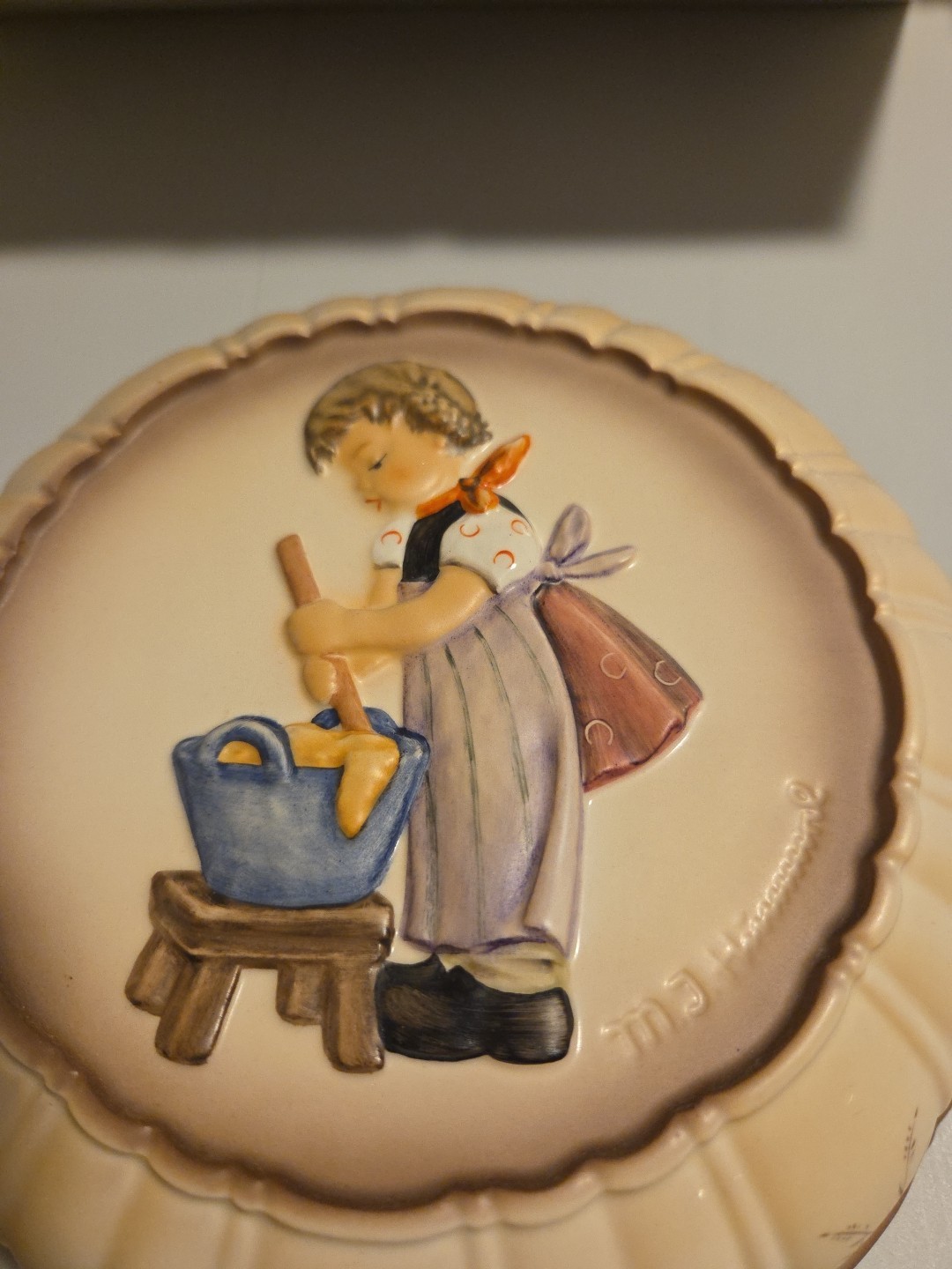  Hummel Kitchen Mould Collection Goebel trademark, Hum 669 Baking Day” With Box