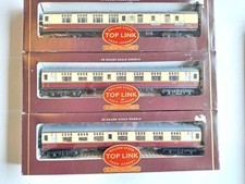 Hornby R445, R450 BR Comp & Brake Coach. In Mint Unused Cond. OO Scale. Boxed