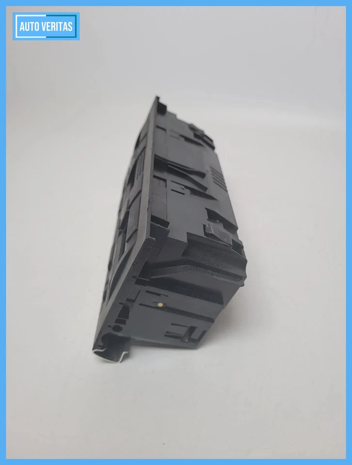 Original Audi A4 (8E/B6/B7) climate control 8e0820043AB - Image 2 of 4