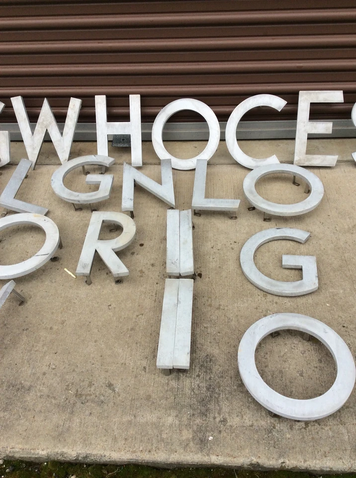 34 letras de montaje en pared vintage de aluminio de 10” de alto X 1/2” de grosor - muy buenas Foto 4 de 4