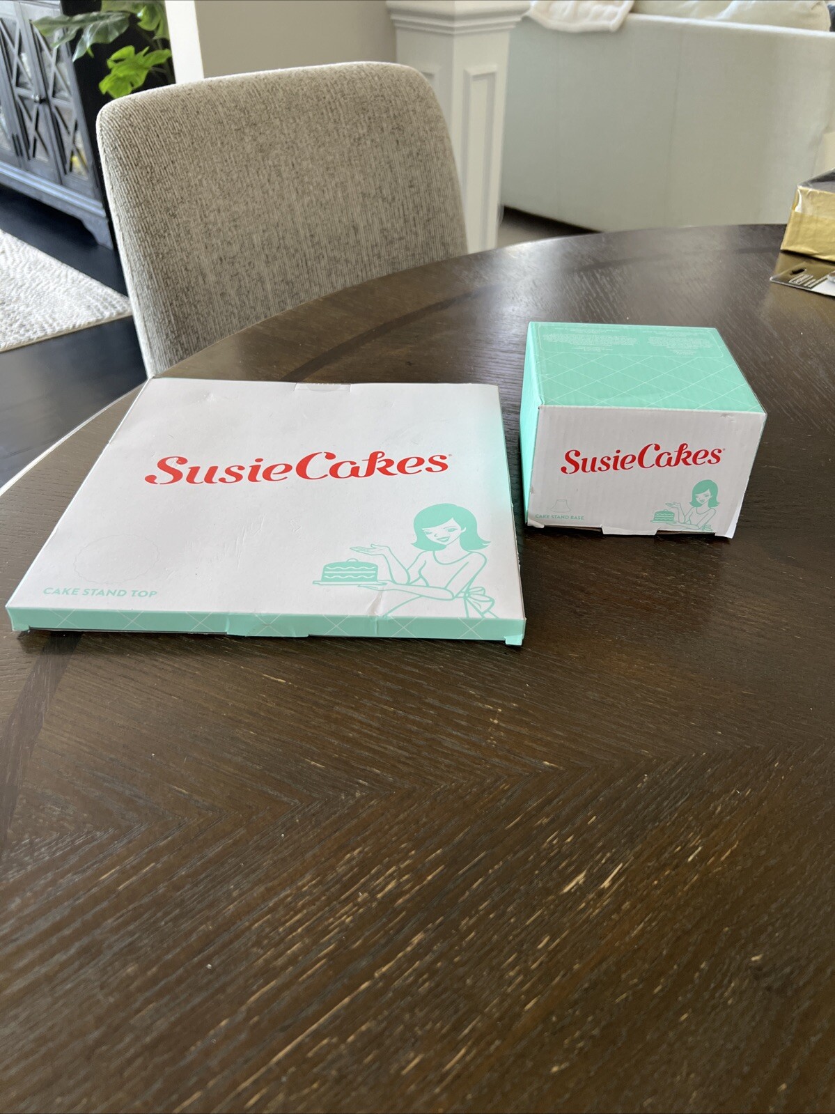 Susie Cakes Cake Stand And Base Turquoise Light Blue - NIB