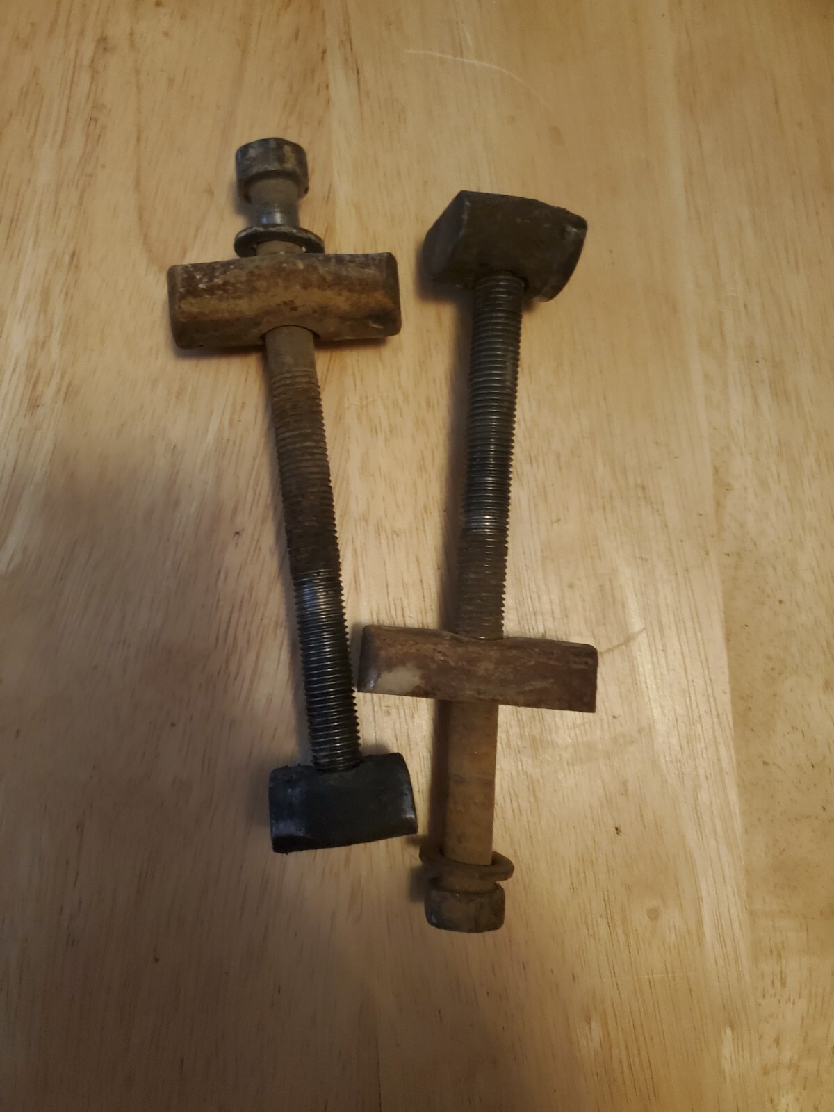 Mazda B2600i B2600 4x4 pickup Torsion Bar Bolts w/keys 4x4 19871993