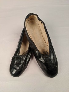 black leather ballet shoes