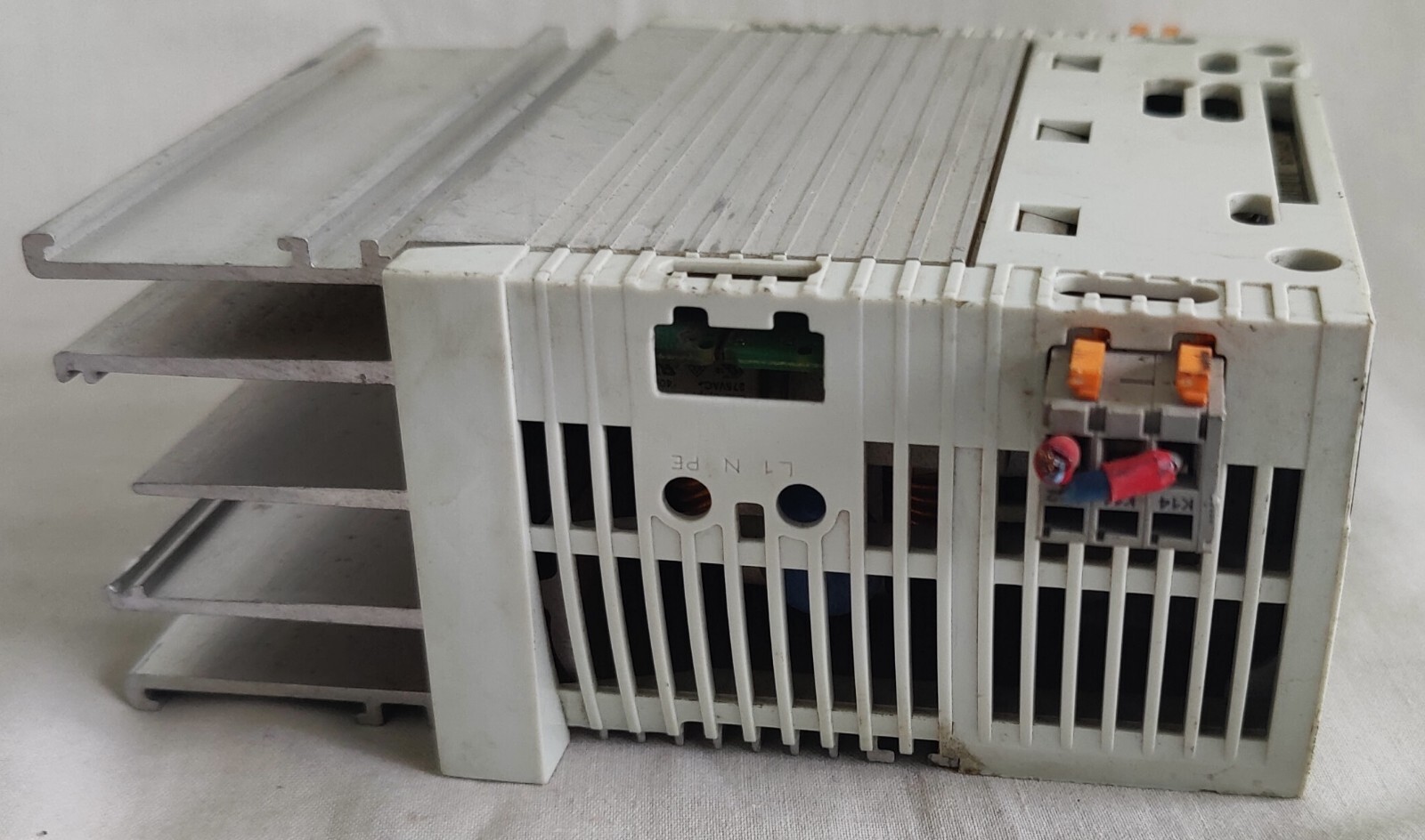 M.E.T Co.,ltd ☏ 82 42 934 8257: LENZE E82EV371_2C E82EV371 2C 8200