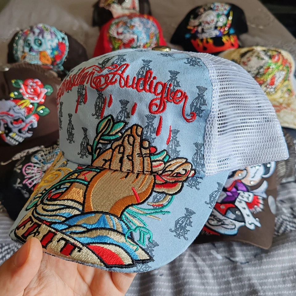 Sombrero de camionero Ed Hardy & Christian Audigier Faith azul claro con oración y mariposa Foto 4 de 4