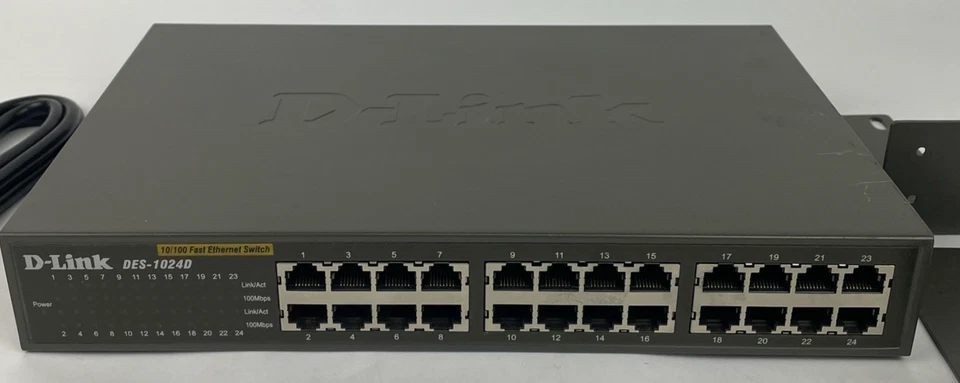 D-Link DES-1024D 24-Port 10/100 Switch Rack-Mountable Fast Ethernet - Image 2 of 4