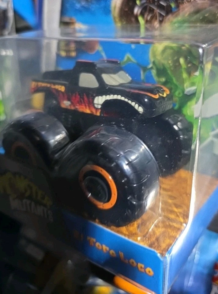 Coche diecast Hot Wheels Monster Jam Monster Mutants El Toro Loco Foto 4 de 4