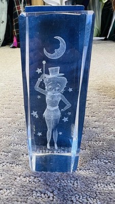 Betty Boop 3D Etched Crystal Glass Figurine Crescent Moon Stars Clear Decor Box