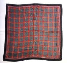 Anne Klein Seidentuch. Gebraucht in gutem Zustand. 100% Seide. 83cm*83cm