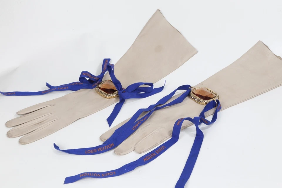 Vintage Beige Women's Long Leather Gloves Oversized Jewel Detail Size 7 1/4 - Image 3 of 4