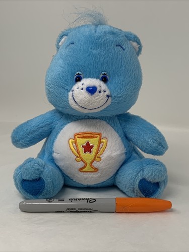 Juguete de peluche Care Bears Champ Bear azul con premio trofeo 2004 Nanco - Imagen 3 de 10