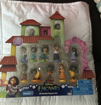 Disney Encanto Mi Familia 12 Mini Figure Set