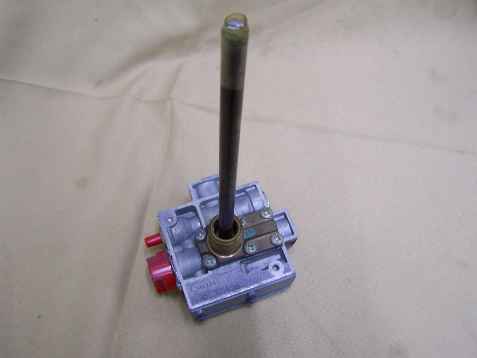 Honeywell Water Heater gas Control valve thermostat control V5126B1A5X6