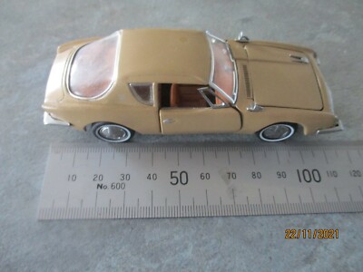 Miniature Franklin Mint Precision Models 1/43 Studebaker Avanti 1963