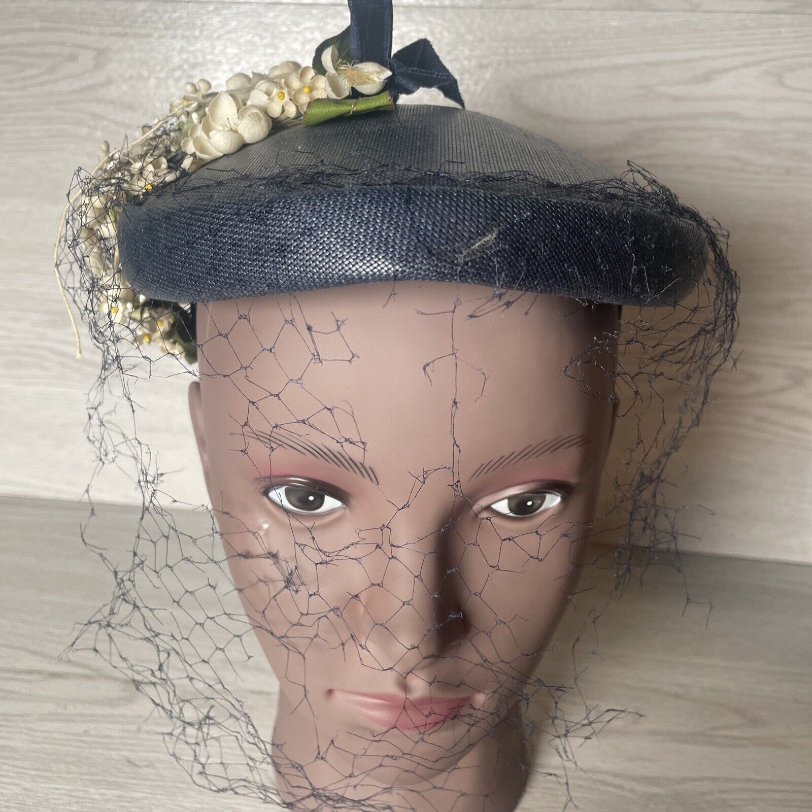Womens Netted Navy Blue Fascinator Hat Vintage Fl… - image 1