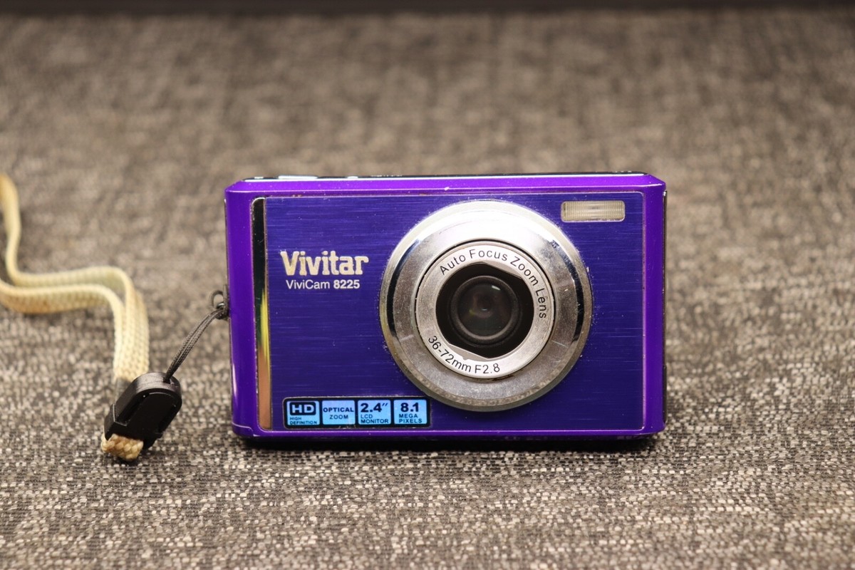 Vivitar ViviCam Camera 8225 HD Digital Zoom LCD Monitor Mega 8.1