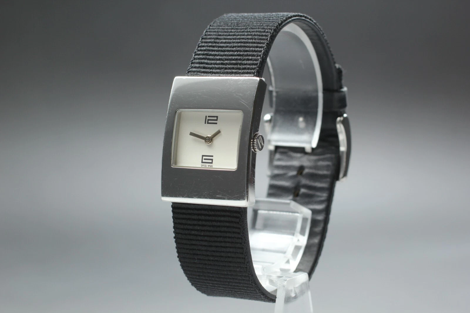 【Ecc+5】 Orologio Gucci 4900L Quadrante Bianco 23mm Donna Quarzo dal Giappone #2122