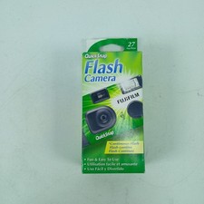 NEW FUJI FILM QUICK SNAP FLASH CAMERA DISPOSABLE 27 EXPOSURES 05/2020
