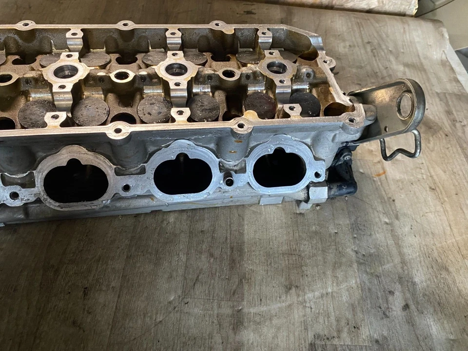 MERCEDES BENZ C63 CLS63 SL63 E63 AMG LADO DERECHO 6.2 V8 CULATA MOTOR Foto 4 de 4