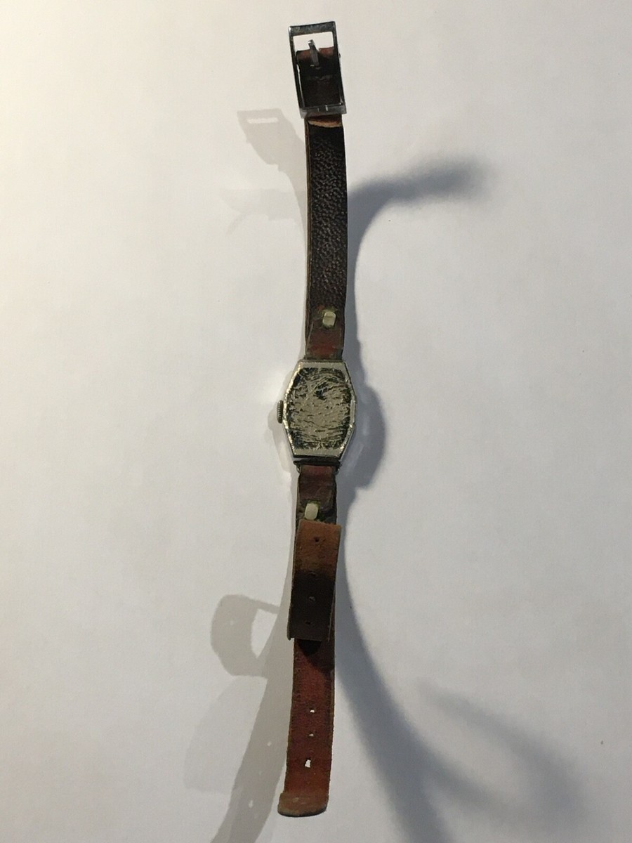 Montre Ancienne Regilux à Réviser Ou Pour Pièces (état Non Fonctionnel)
