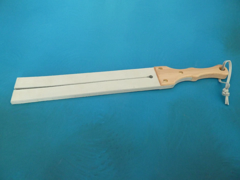 LEATHER TAWSE "KILLER-2 - 19" x 2½" (approx 8mm thick) with hardwood handle - Image 3 of 4