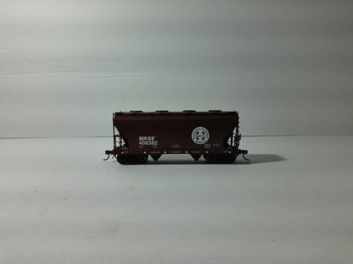 Tolva de 2 bahías Intermountain 46533-11 escala HO ACF flujo central BNSF#406382 | Condition: Used