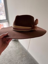 Gigi Pip Chocolate Brown Western Style Wool Hat with Removable Chain Sz 59