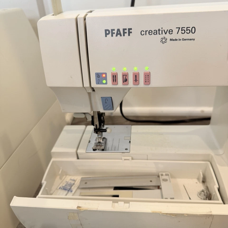 Pfaff Creative 7550 Sewing and Embroidery Machine w/ Accessories Power Tested - Image 3 of 4