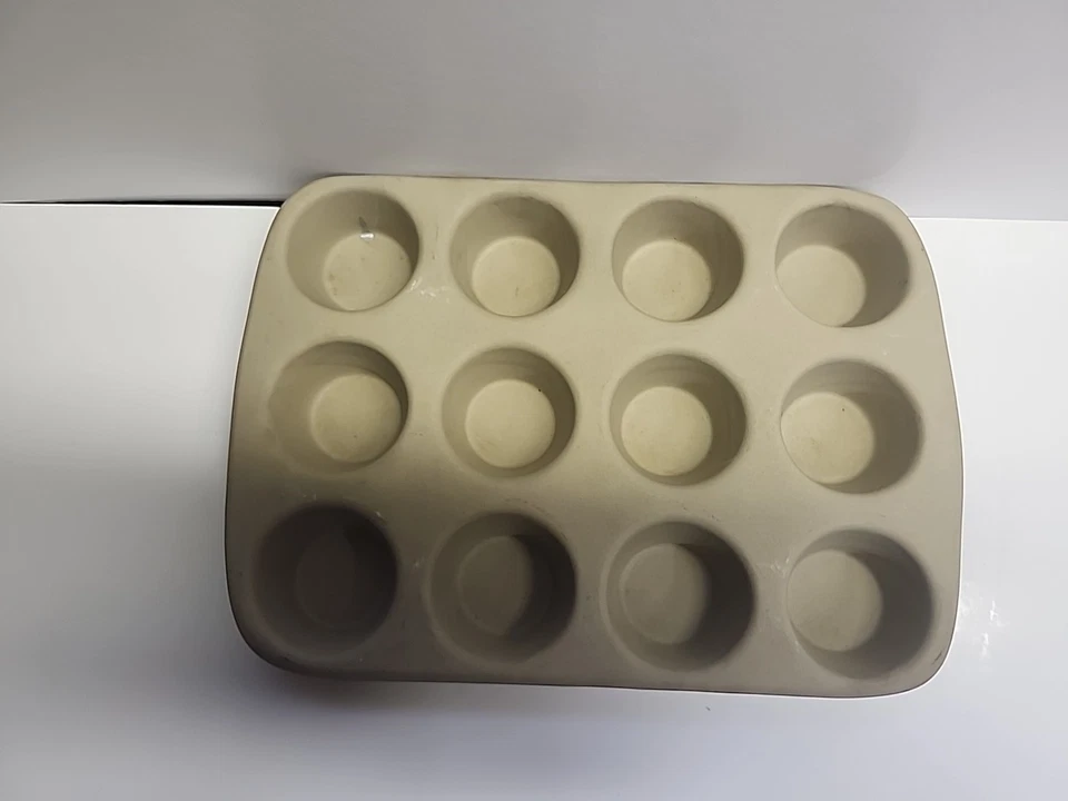 Керамическая посуда Pamped Chef Family Heritage на 12 чашек сковорода для кексов 15x10x2 сделано в США - Изображение 4 из 4