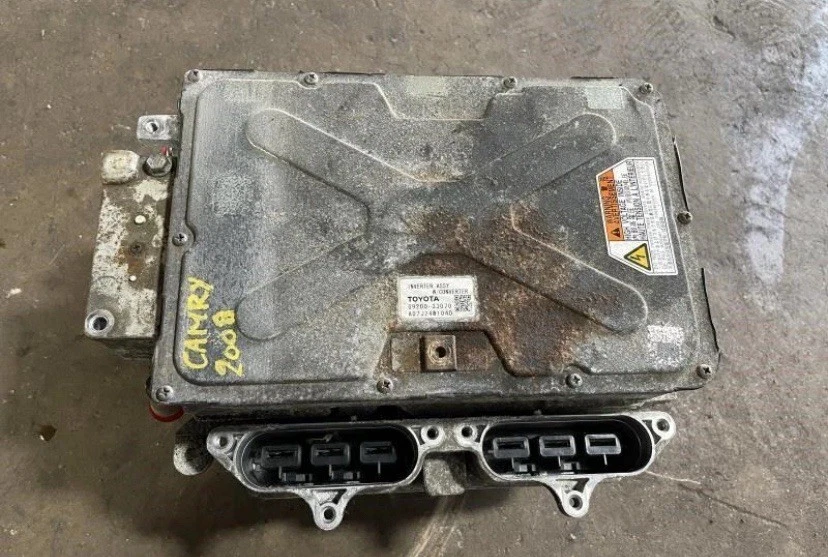 CARGADOR CONVERTIDOR INVERSOR TOYOTA CAMRY 2007 - 2011 OEM G9201-33010 Lexus CT200h Foto 3 de 4