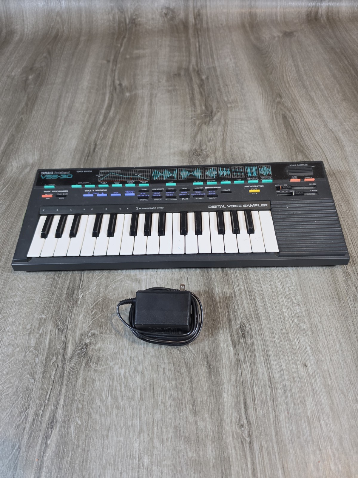 Yamaha VSS-30 Portasound Digital Voice Sampler Portable Keyboard w/ AC adapter