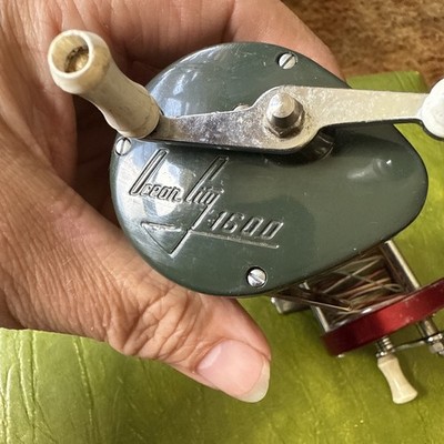 2 Vintage Ocean City 1600 Fishing Reel Made in the USA & Bonus