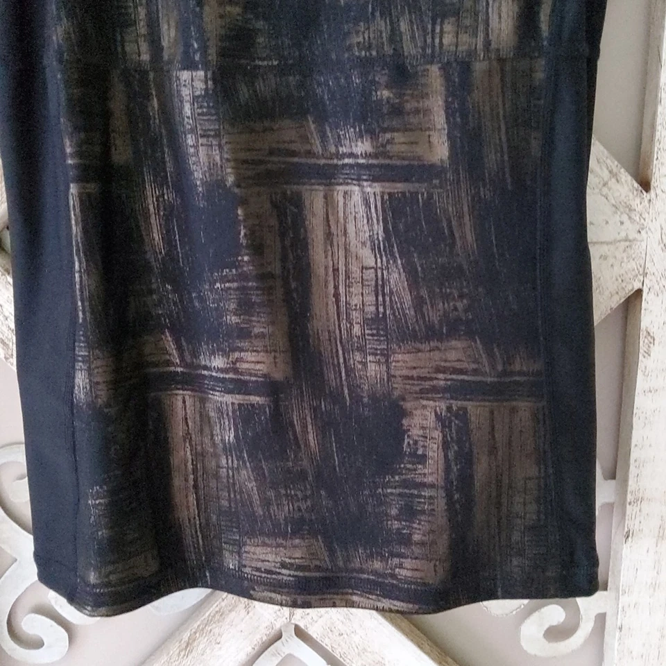 Camiseta sin mangas Xersion para mujer ajustada halter en negro dorado brillante talla mediana Foto 3 de 4