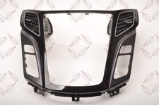 HYUNDAI I40 Armaturenbrett Luftausströmer Radio Rahmen Blende Gehäuse U09C673810