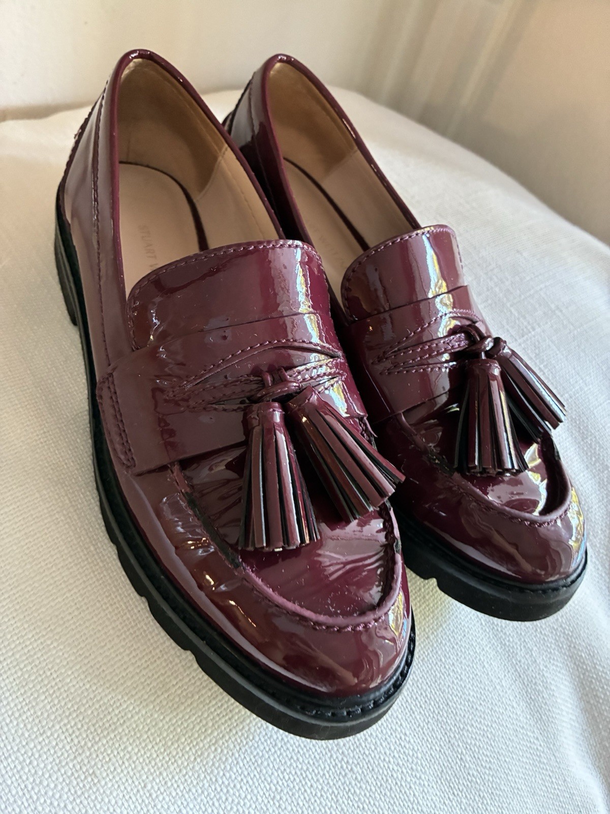 Stuart Weitzman 6.5 🍷 Burgundy Patent Leather Loafers with Tassels