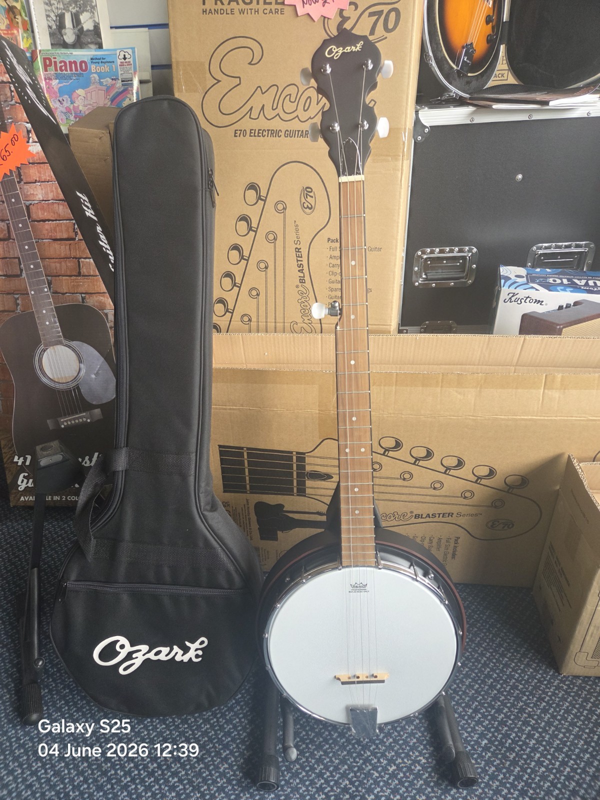 Ozark 2099G 5 String Banjo Composite Shell and Resonator