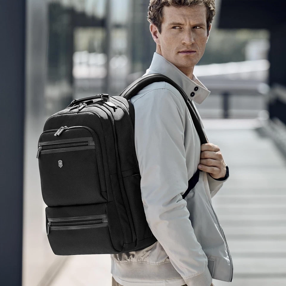 Официальный деловой рюкзак Victorinox Works Professional Cordura Deluxe 611475 - Изображение 2 из 3