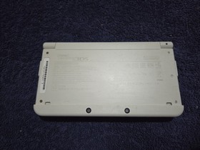 Nintendo New 3DS PLEASE READ Super Mario White Edition Handheld System 