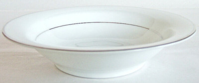 Noritake 5931 ''DERRY'' 5 5/8'' FRUIT/SAUCE BOWL, Porcelain, Silver Trim, Japan