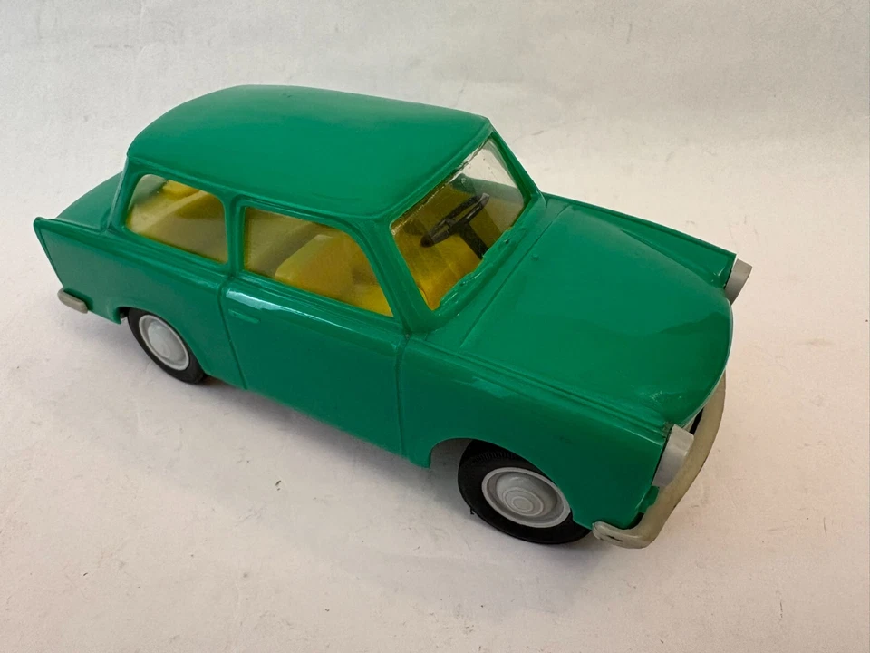 Vintage DDR Germany Green Trabant 601 Plastic Friction Toy - 17cm - Image 3 of 4