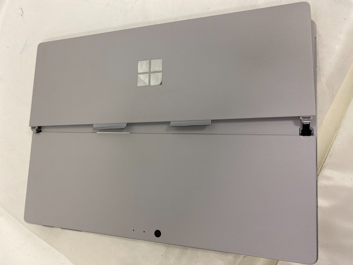 Microsoft Surface Pro (5th Gen) 4GB RAM 128GB SSD Intel Core M3