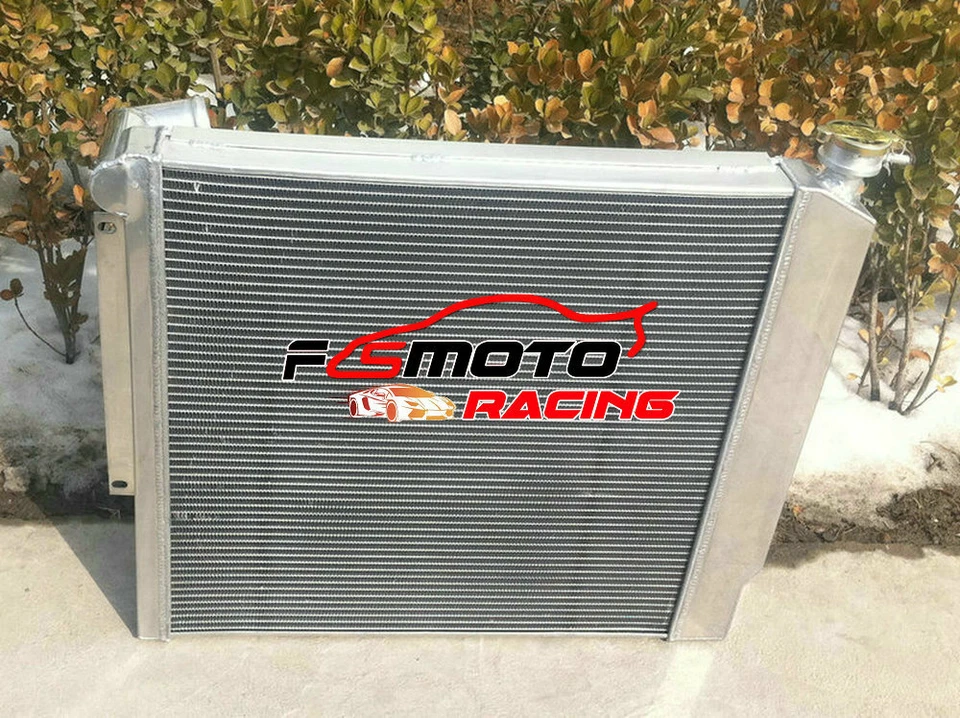 Radiator For 1970-1981 International Harvester Scout II Pickup V8 304 345 5L AT - Image 2 of 4