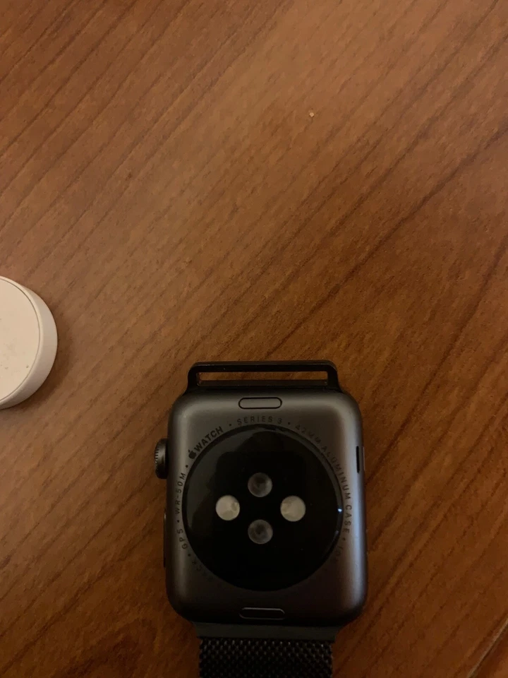 Apple Watch Series 3 con Cinturino originale  - Immagine 4 di 4